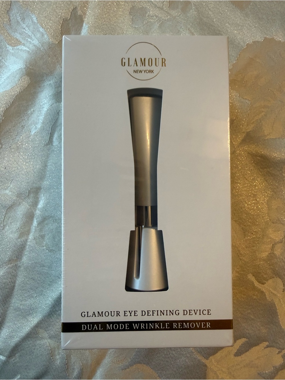 Glamour New York Eye Defining Device – Dual Mode Wrinkle Remover